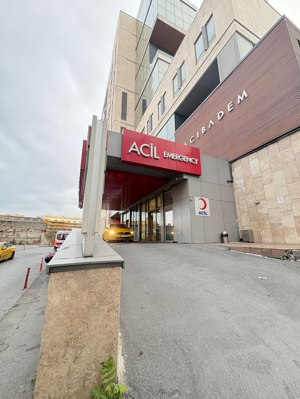 Clinicana Hair Transplant & Esthetic Surgeries — Istanbul, Turkey