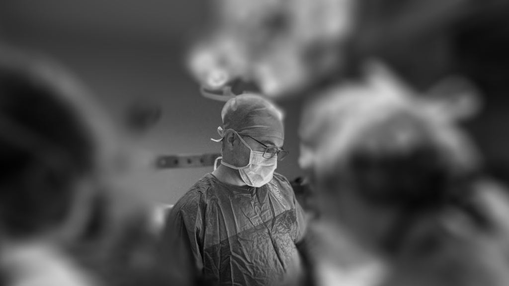 Doç. Dr. Emre İnözü - Ankara Burun estetiği | Meme estetiği | Rinoplasti | Liposuction | Karın germe | Göz kapağı estetiği — Ankara, Turkey